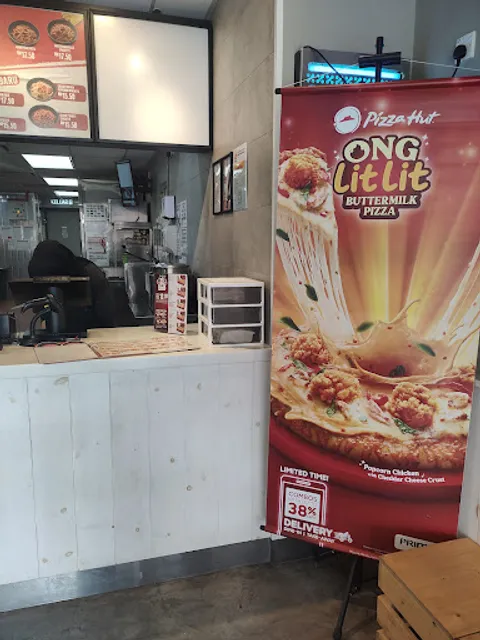 Pizza Hut • Putra Perdana