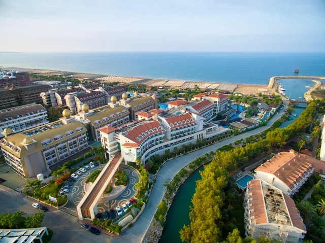 Sunis Evren Beach Resort Hotel & Spa