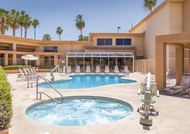 WorldMark Palm Springs - Plaza Resort and Spa