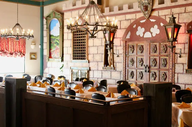 The Gold Mirror | Italian Restaurant