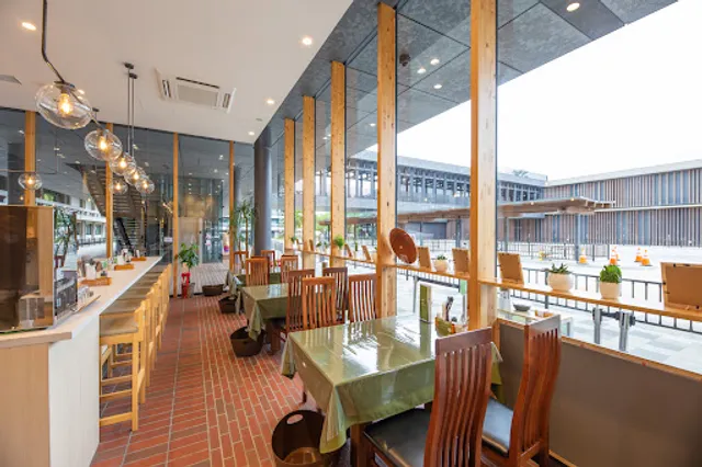 Lunch & Cafe 鹿珈（ロカ）