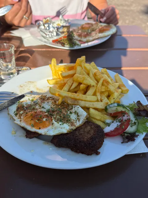 Gaststätte "Zum Neu Steiner"