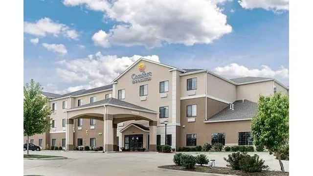 Comfort Inn & Suites Lawrence - University Area
