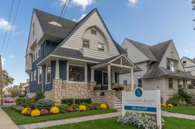 FloroStone Realty Inc.