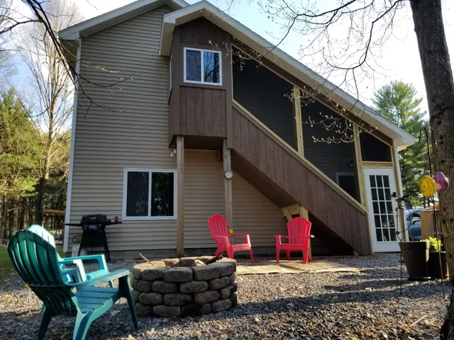 Beth's Place II - on the river - you'll love it!