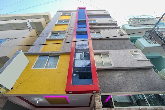 OYO 15016 Hotel City Plaza