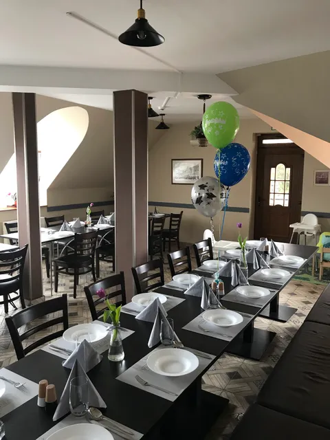 Viniczai's Restaurant & Bar