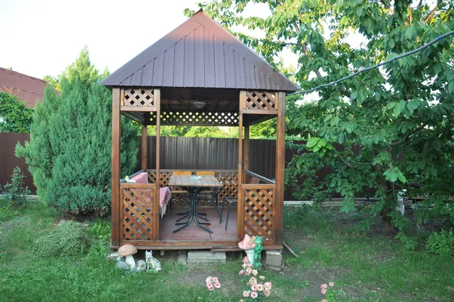 Затишний будинок.