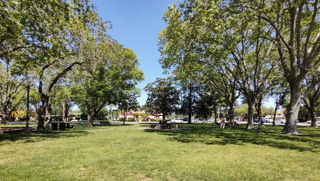 La Plaza de Cotati