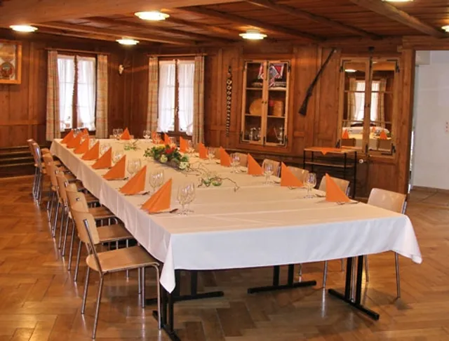 Mirchel Pintli mit Hotel