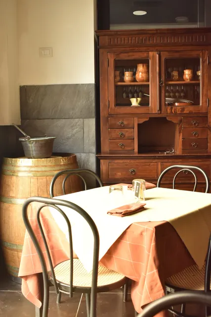 OSTERIA AMICI DIVINI