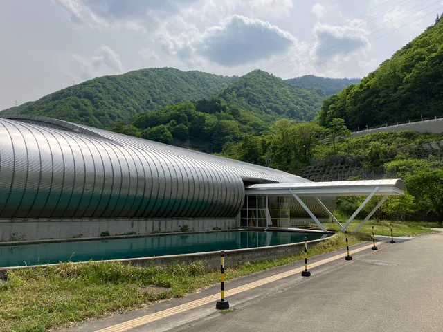 MIBOROダムサイドパーク 御母衣電力館・荘川桜記念館