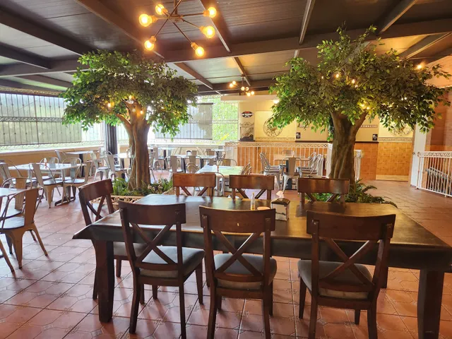 Restaurante La Sombra (Longanizas Doña María)