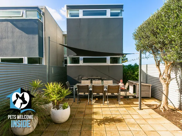 New York Loft Style Esplanade Property with Wifi & Netflix