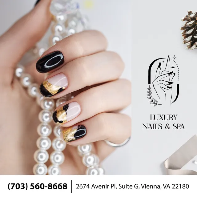 Luxury Nails Spa