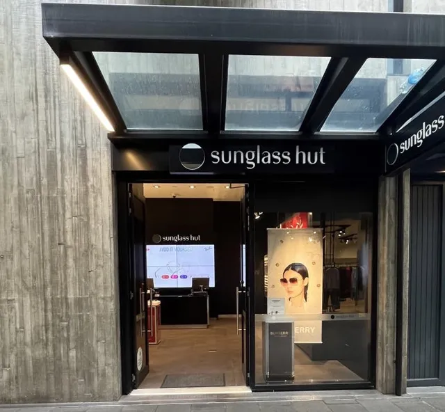 Sunglass Hut The Crossing