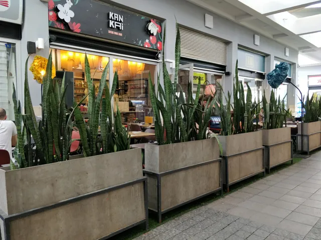 Kan Kai - Sushi Wok Bar