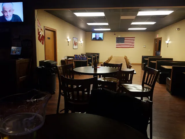 Mac's Sports Bar & Steakhouse