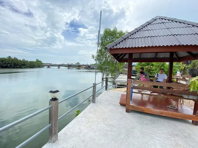 บ้านใบไม้รีสอร์ท