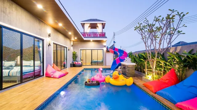 ลูเครทีฟ บ้านพักพลูวิลล่าชะอำ Lucrative Pool Villa Cha-Am