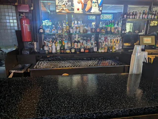 Peppermill Lounge South