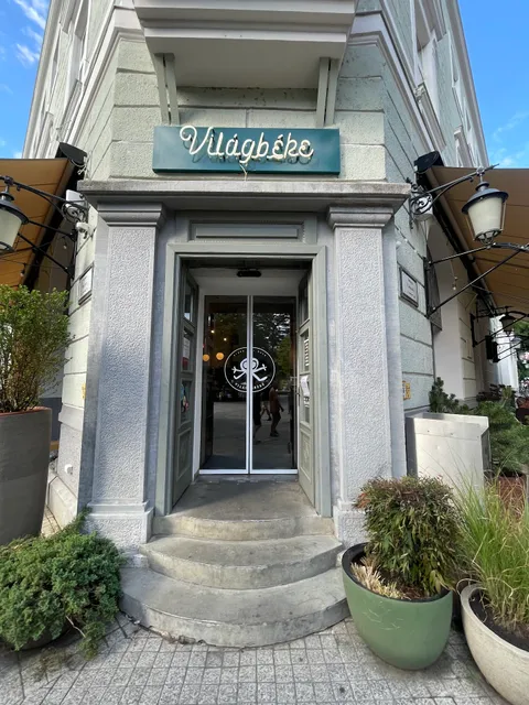 Pizza, Kávé, Világbéke - Debrecen