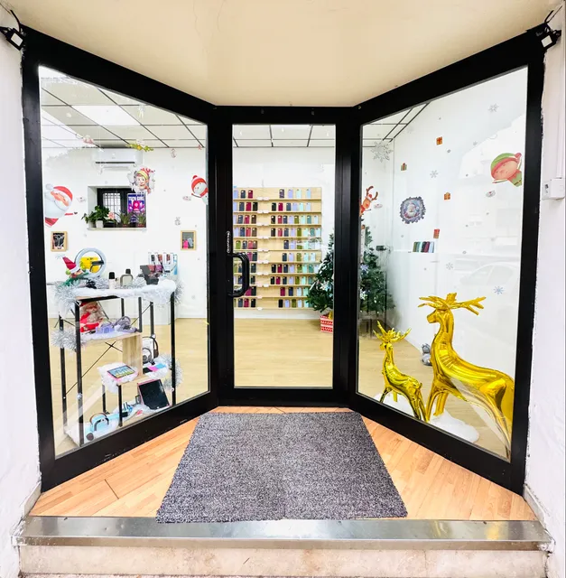 Tech Girl - Riparazione Smartphone, Tablet e Computer