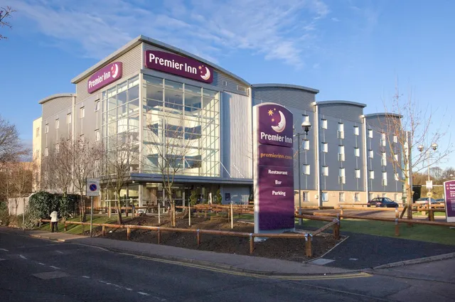 Premier Inn Watford Central hotel