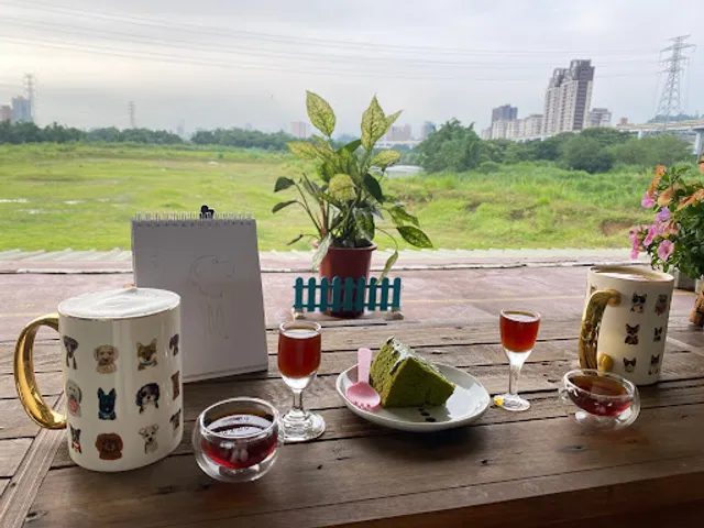 千品苑•手沖咖啡（微景觀 微夜景 微深夜 河岸咖啡 寵物友善 不限時 可外食 景美 萬隆 新店 永和 台北 新北）