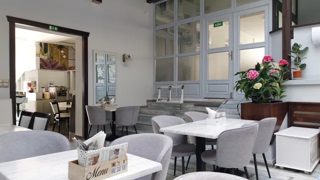 Monarchia Kávéház