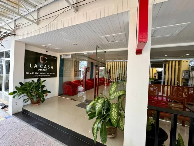 LA CASA PATONG