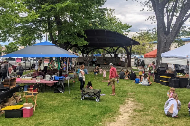 Farmers' Market at Sandpoint