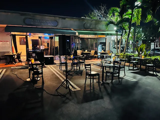 Finger Lickin Mobile Kitchen