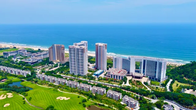 Hailingdao Poly Crown Holiday Hotel