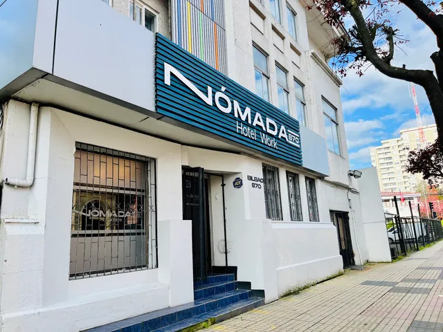 Nomada 870 - Hotel Work