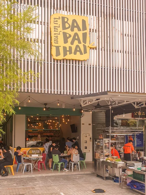 Bai Pai Thai @ Lake Field