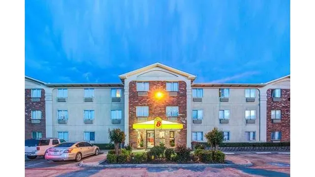 Super 8 by Wyndham McKinney/Plano Area
