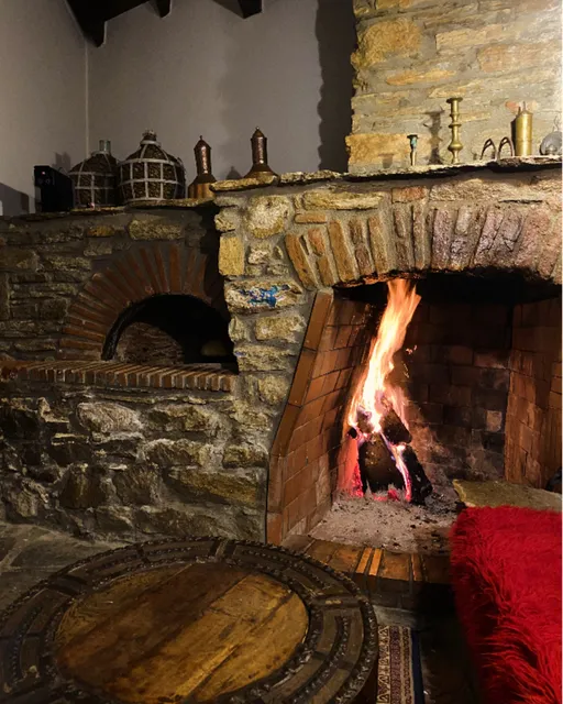 Nives Nymfaio Νυμφαίο