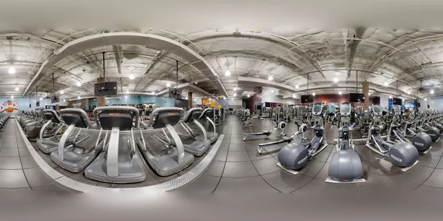 Crunch Fitness - Burbank