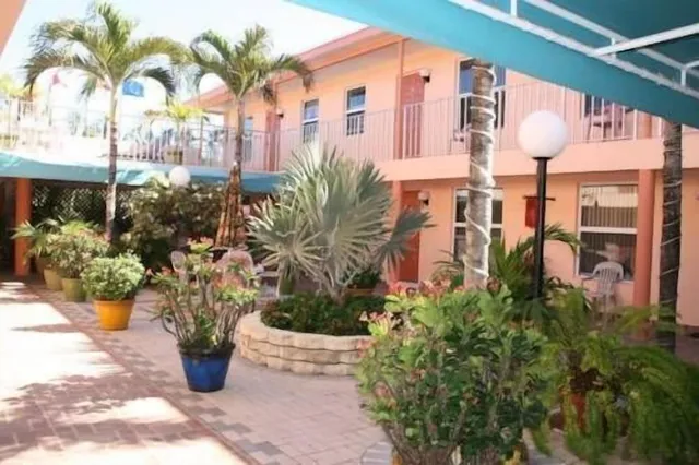 Lago Mar Motel & Apartments