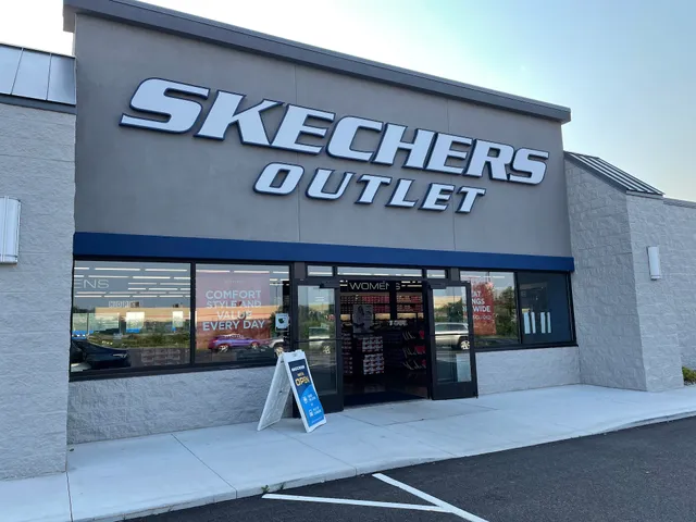 SKECHERS Warehouse Outlet