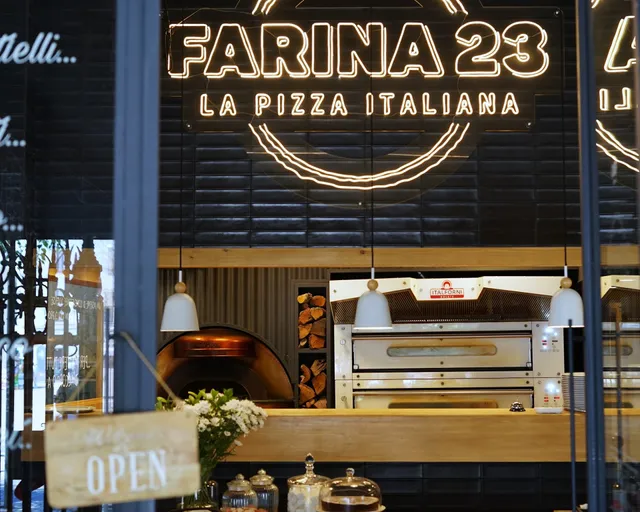 Farina 23 - Pizzería Italiana Sevilla