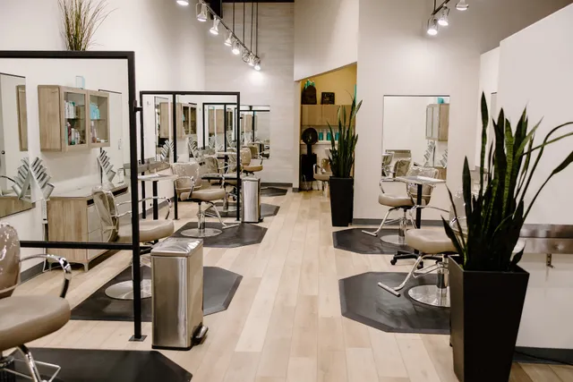 Avola Lanza Hair Studio