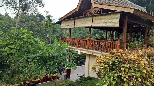 Pondok Pinang Homestay & Resto