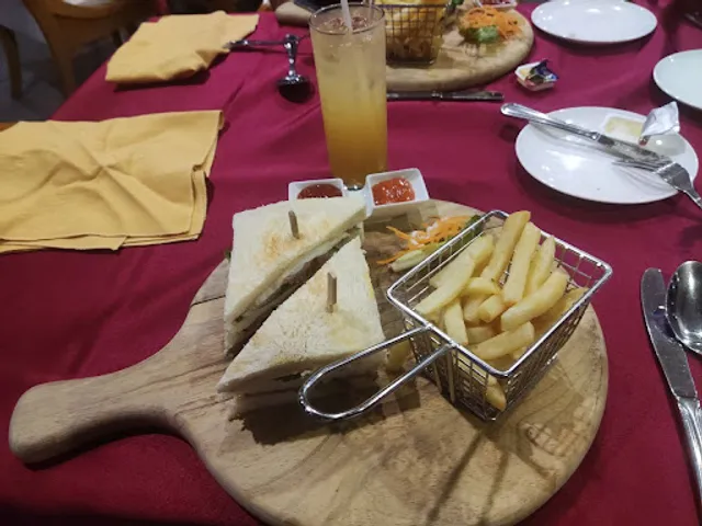 Bar 7 Rooftop Bar & Grill