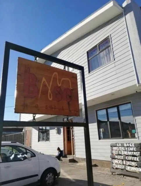 Hostal La Base