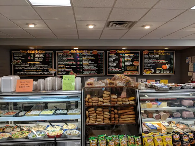 Henry’s Delicatessen & Catering