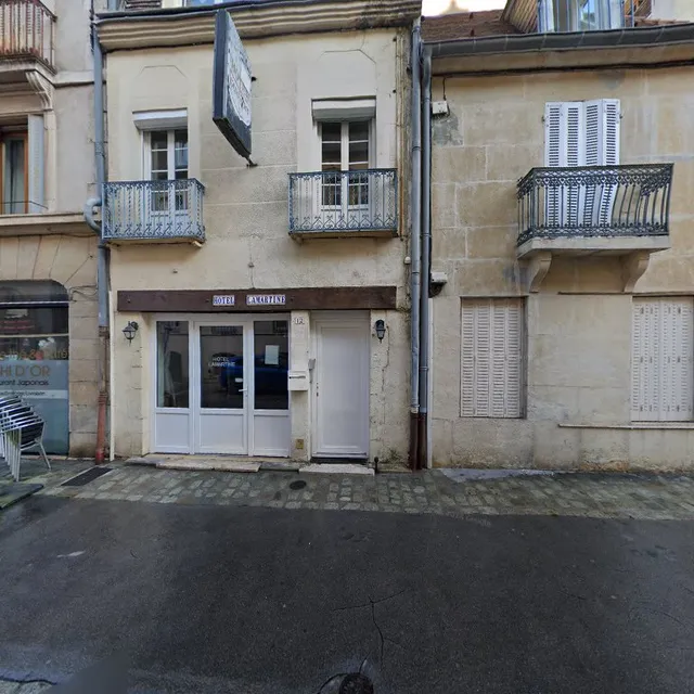 Hôtel Dauphine - Dijon Centre Gare - Accès Autonome - Boîte à Clés & Gardien 24/24 - Parking Public Dauphine