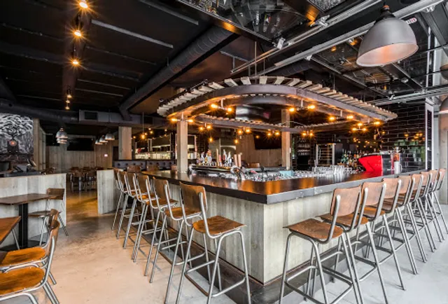 Shawbridge - Microbrasserie / Usine & Station