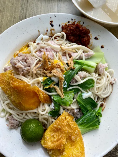 Broadway Coffeeshop @ 644 Hougang Ave 8